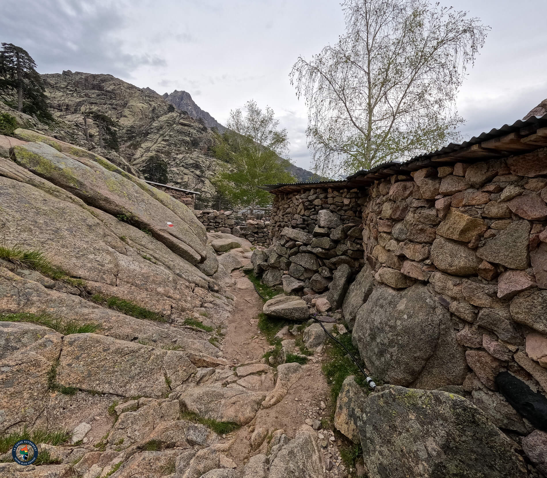 Les Bergeries Et Les Cascades De Radule En Corse