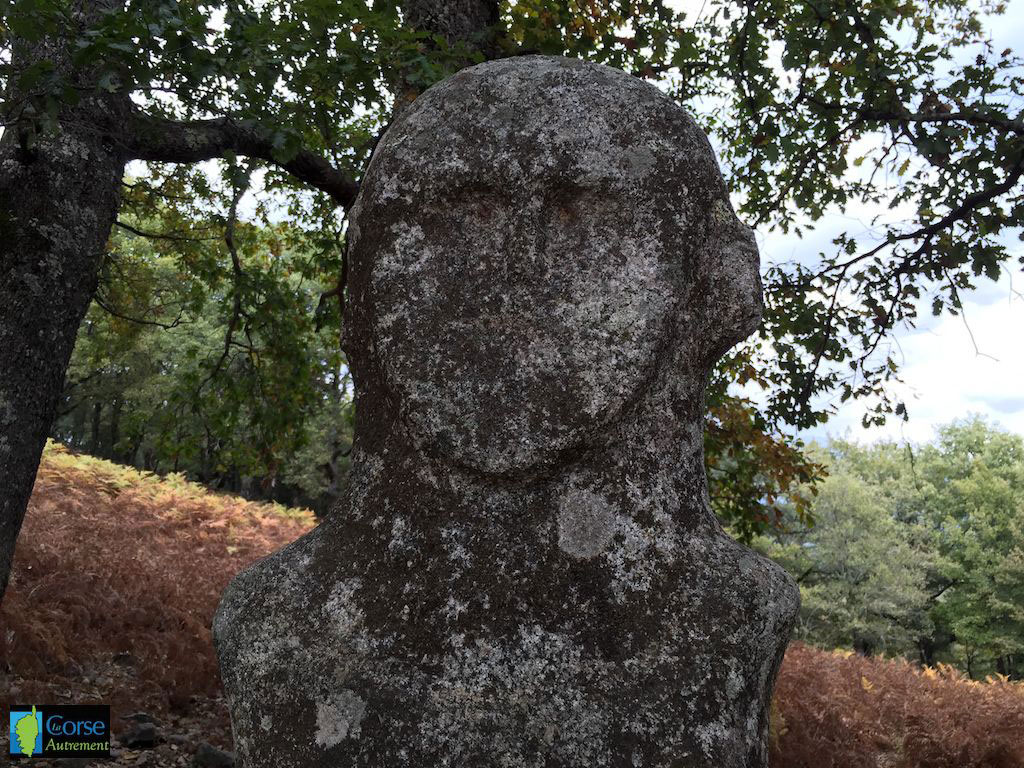 Statue Menhir de Tavera en Corse⎪La Corse Autrement