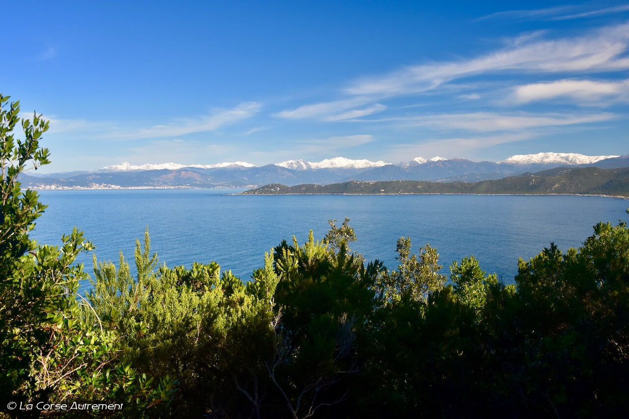 Corse, les sommets enneigés