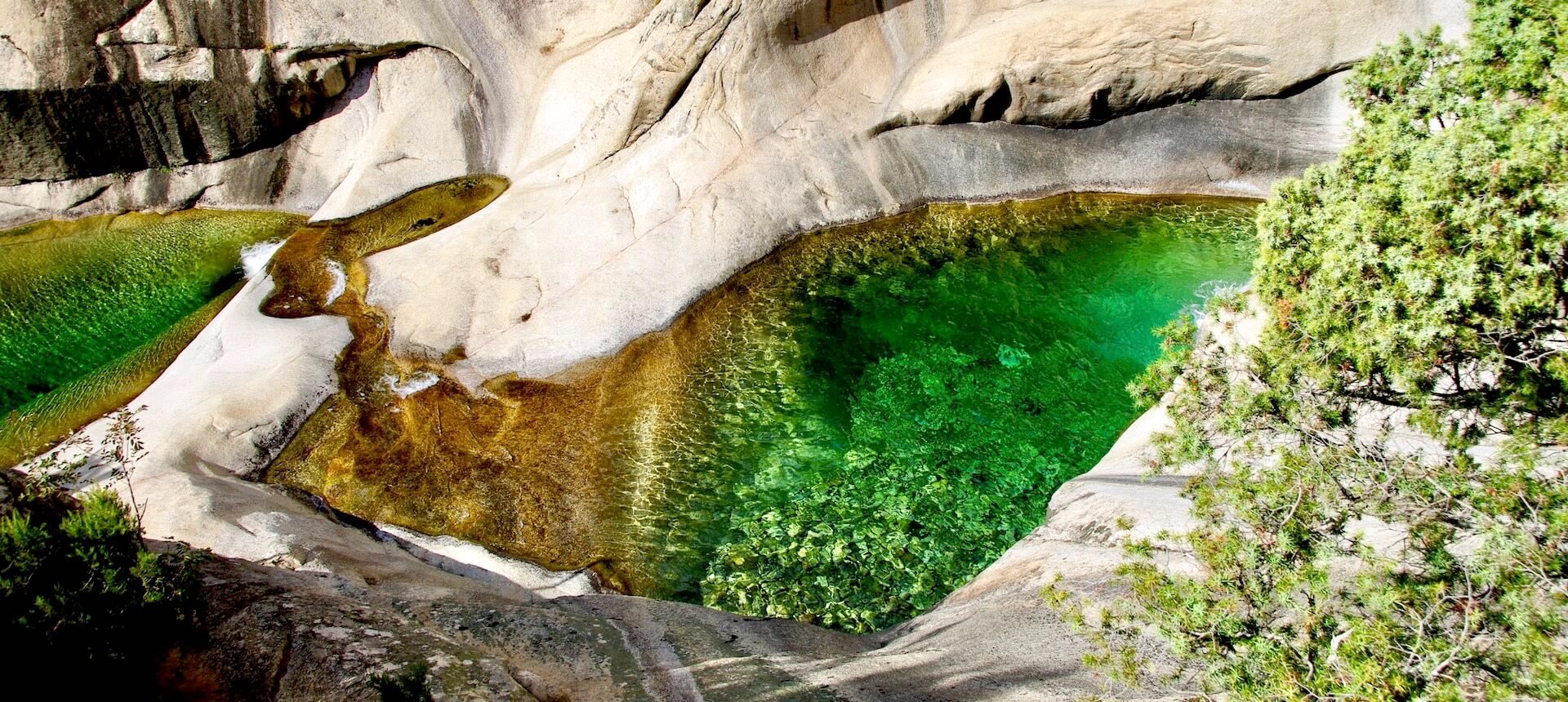 Randonnée Vers Les Cascades De Purcaracciala Corse Autrement